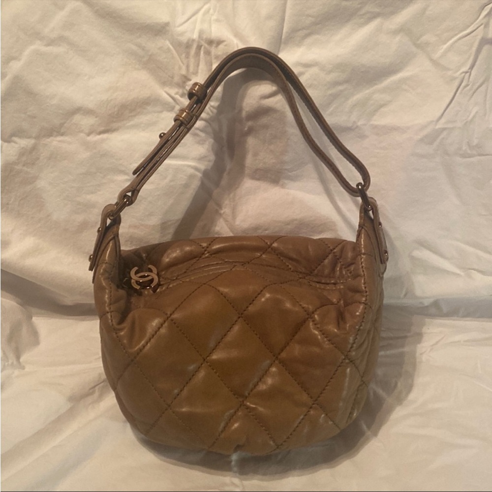 Vintage Chanel hobo bag